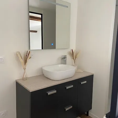 Apartment Charmante La Creche